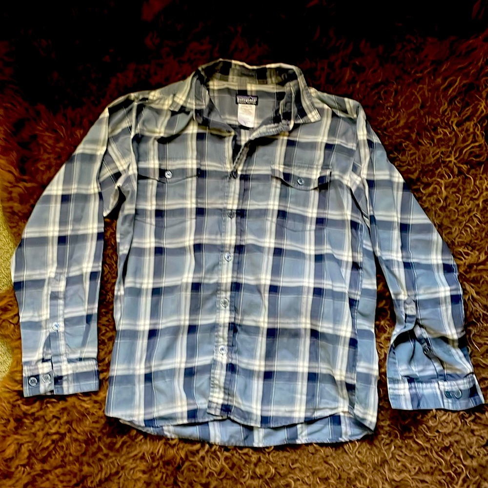 Patagonia organic cotton blue plaid men’s casual button down